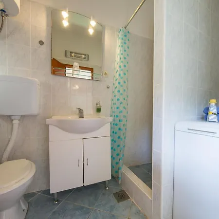 Strma Apartment Vis